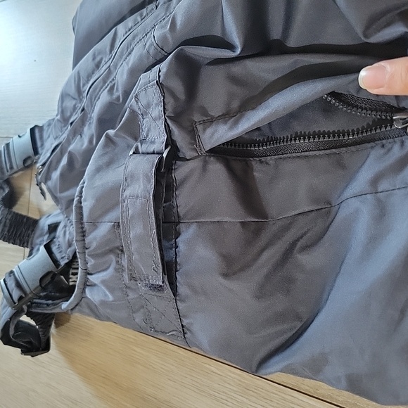 4yr old Snow bib - Picture 3 of 6